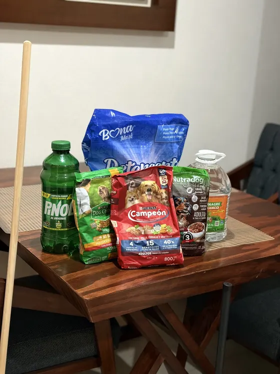 Foto 27 de la jornada: la compra de los insumos.