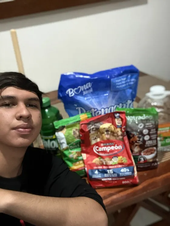 Foto 29 de la jornada: la compra de los insumos.
